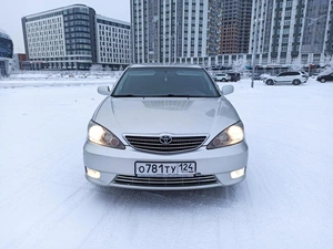 Седан Toyota Camry 2005 года, 750000 рублей, Красноярск
