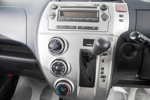 Хетчбэк Toyota Ractis 2009 года, 599000 рублей, Барнаул