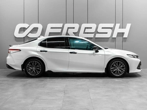 Седан Toyota Camry 2018 года, 2679000 рублей, Тюмень