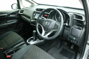 Хетчбэк Honda Fit 2017 года, 1045000 рублей, Красноярск