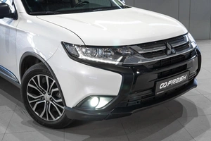 Внедорожник Mitsubishi Outlander 2016 года, 2109000 рублей, Петрозаводск