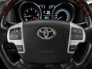 Внедорожник Toyota Land Cruiser 2012 года, 3600000 рублей, Тюмень