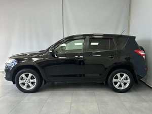 Внедорожник Toyota RAV4 2011 года, 1495000 рублей, Красноярск