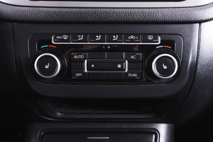 Внедорожник Volkswagen Tiguan 2011 года, 1129000 рублей, Пермь