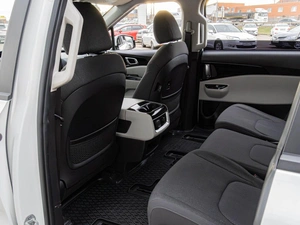 Минивэн Kia Carnival 2021 года, 3975000 рублей, Краснодар