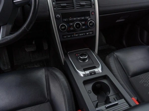 Внедорожник Land Rover Discovery Sport 2016 года, 1799000 рублей, Саратов