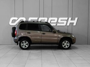 Внедорожник Chevrolet Niva 2015 года, 608000 рублей, Тверь