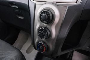 Хетчбэк Toyota Vitz 2010 года, 699000 рублей, Красноярск