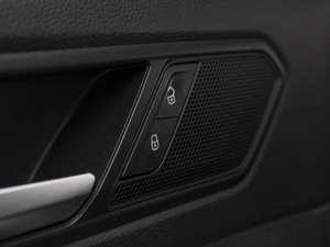 Внедорожник Volkswagen Tiguan 2018 года, 3390000 рублей, Омск