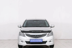 Седан Hyundai Solaris 2014 года, 1049000 рублей, Красноярск