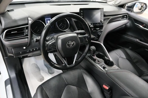 Седан Toyota Camry 2021 года, 3599000 рублей, Омск