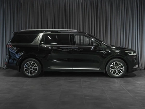 Минивэн Kia Carnival 2022 года, 4999000 рублей, Тюмень