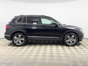Внедорожник Volkswagen Tiguan 2018 года, 3814900 рублей, Казань