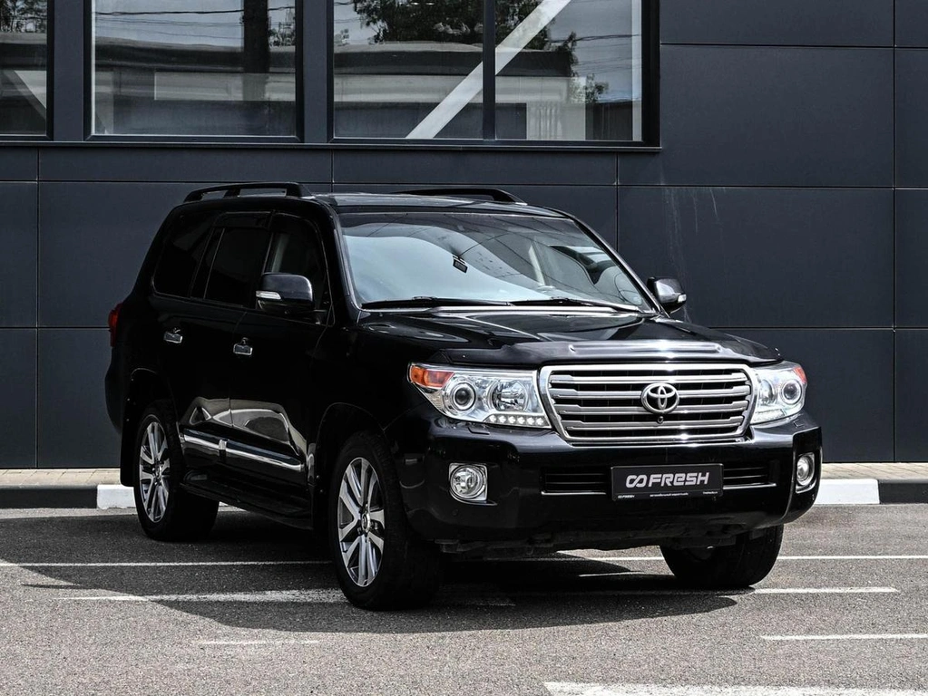 Внедорожник Toyota Land Cruiser 2014 года, 4429000 рублей, Кирилловка