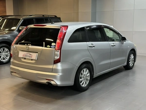 Минивэн Honda Stream 2010 года, 967000 рублей, Красноярск