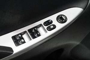 Седан Hyundai Solaris 2014 года, 879000 рублей, Сургут