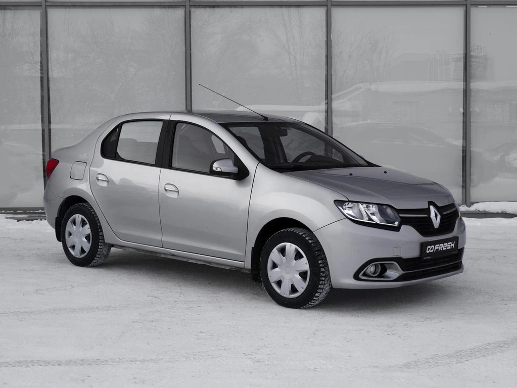 Седан Renault Logan 2016 года, 930000 рублей, Тверь