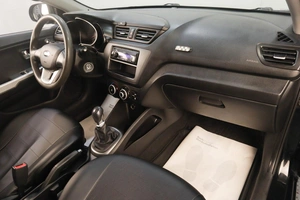 Хетчбэк Kia Rio 2013 года, 869000 рублей, Челябинск