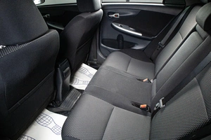 Седан Toyota Corolla 2011 года, 969000 рублей, Сургут