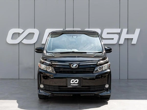 Минивэн Toyota Voxy 2017 года, 1750000 рублей, Краснодар