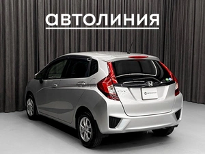 Хетчбэк Honda Fit 2016 года, 920000 рублей, Красноярск