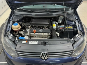 Седан Volkswagen Polo 2012 года, 835000 рублей, Красноярск