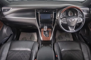 Внедорожник Toyota Harrier 2017 года, 2419000 рублей, Томск