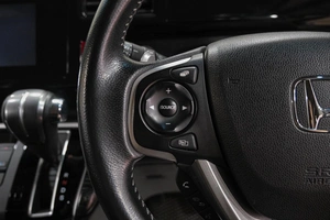 Минивэн Honda Stepwgn Spada 2015 года, 1799000 рублей, Новокузнецк