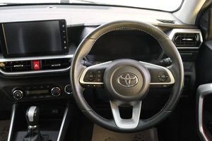 Внедорожник Toyota Raize 2019 года, 1549000 рублей, Омск