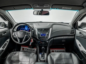 Седан Hyundai Solaris 2016 года, 1000000 рублей, Красноярск