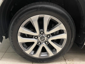 Внедорожник Toyota Land Cruiser 2018 года, 8600000 рублей, Красноярск