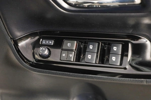 Минивэн Toyota Noah 2019 года, 2799000 рублей, Новосибирск