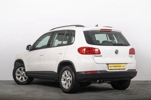 Внедорожник Volkswagen Tiguan 2013 года, 1249000 рублей, Томск