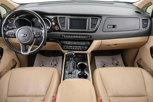 Минивэн Kia Carnival 2019 года, 2799000 рублей, Красноярск