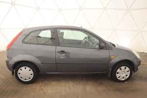 Хэтчбек Ford Fiesta 2004 года, 390000 рублей, Орёл