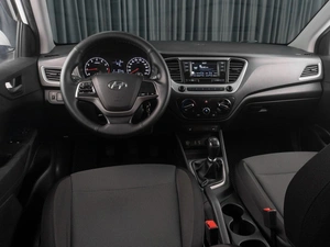 Седан Hyundai Solaris 2018 года, 1159000 рублей, Тюмень