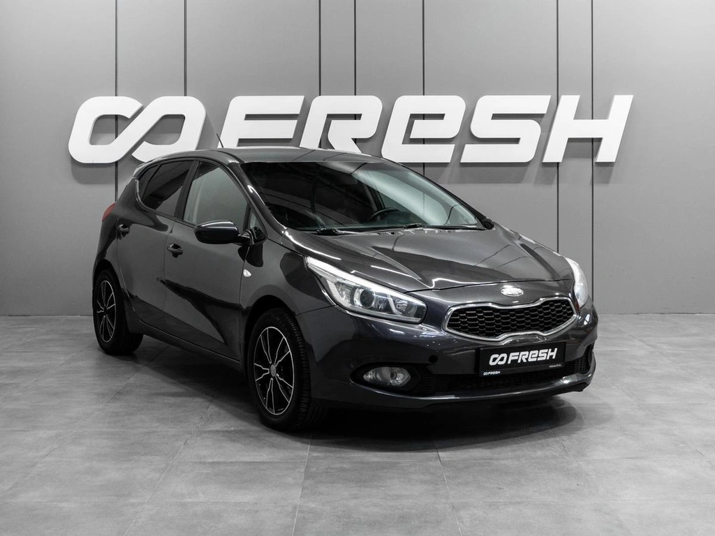 Хетчбэк Kia Ceed 2013 года, 1069000 рублей, Тюмень