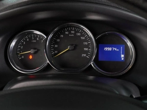 Хетчбэк Renault Sandero 2015 года, 669000 рублей, Воронеж