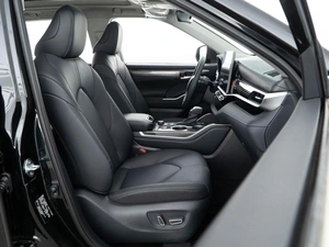 Внедорожник Toyota Highlander 2026 года, 5568888 рублей, Москва
