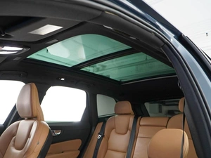 Внедорожник Volvo XC60 2021 года, 4107055 рублей, Москва