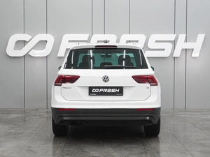 Внедорожник Volkswagen Tiguan 2017 года, 2054000 рублей, Воронеж