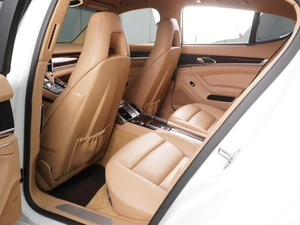Лифтбек Porsche Panamera 4 2010 года, 2905000 рублей, Красный Пахарь