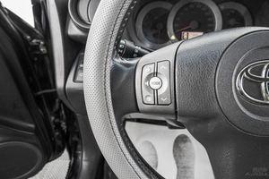 Внедорожник Toyota RAV4 2011 года, 1799000 рублей, Барнаул