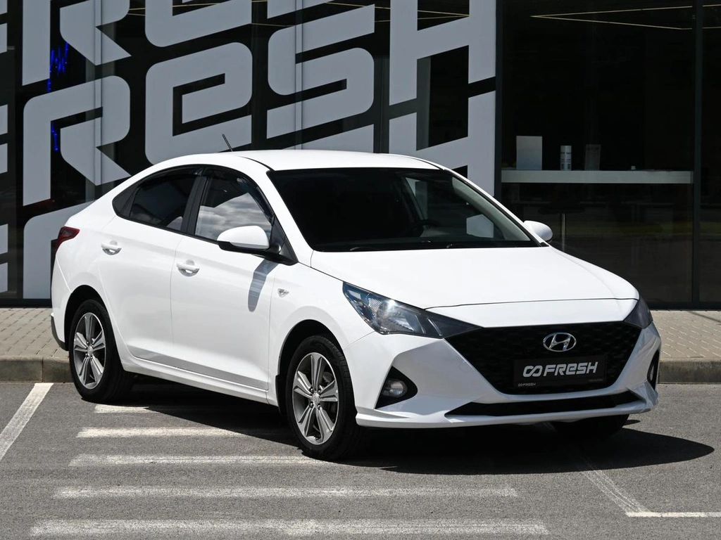Седан Hyundai Solaris 2019 года, 830000 рублей, Волгоград
