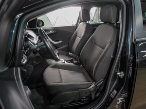 Хетчбэк Opel Astra 2012 года, 859000 рублей, Воронеж