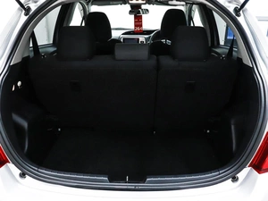 Хетчбэк Toyota Vitz 2015 года, 980000 рублей, Красноярск