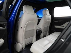 Внедорожник Jaguar F-Pace 2016 года, 3359077 рублей, Москва