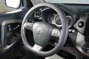 Внедорожник Toyota RAV4 2012 года, 1399000 рублей, Тюмень