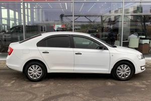 Лифтбек Skoda Rapid 2015 года, 940000 рублей, Солонцы