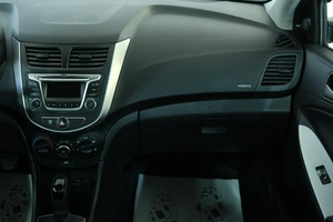 Седан Hyundai Solaris 2016 года, 999000 рублей, Омск